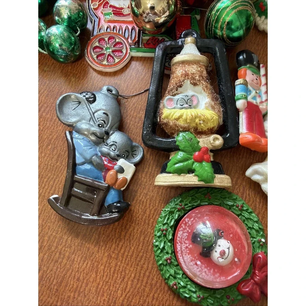 Vtg Christmas Ornament Lot: Ceramic, Brass Horns, Hallmark, Pooh,‎ Sessme Street